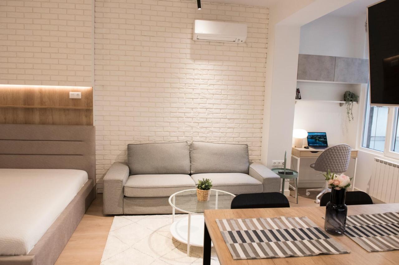 Center Designer Apartment *
